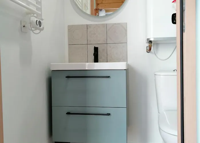 Parenthese Et A Deux Pas De La Place Stanislas Alpehytte *